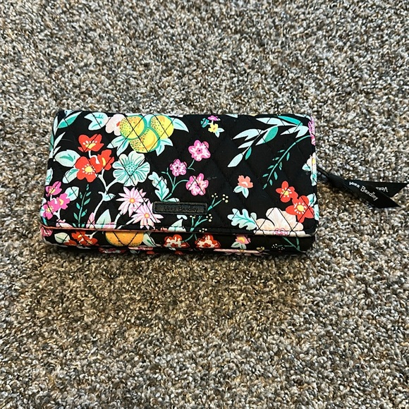 Vera Bradley Trimmed Wristlet in Tangerine Twist - Picture 1 of 4